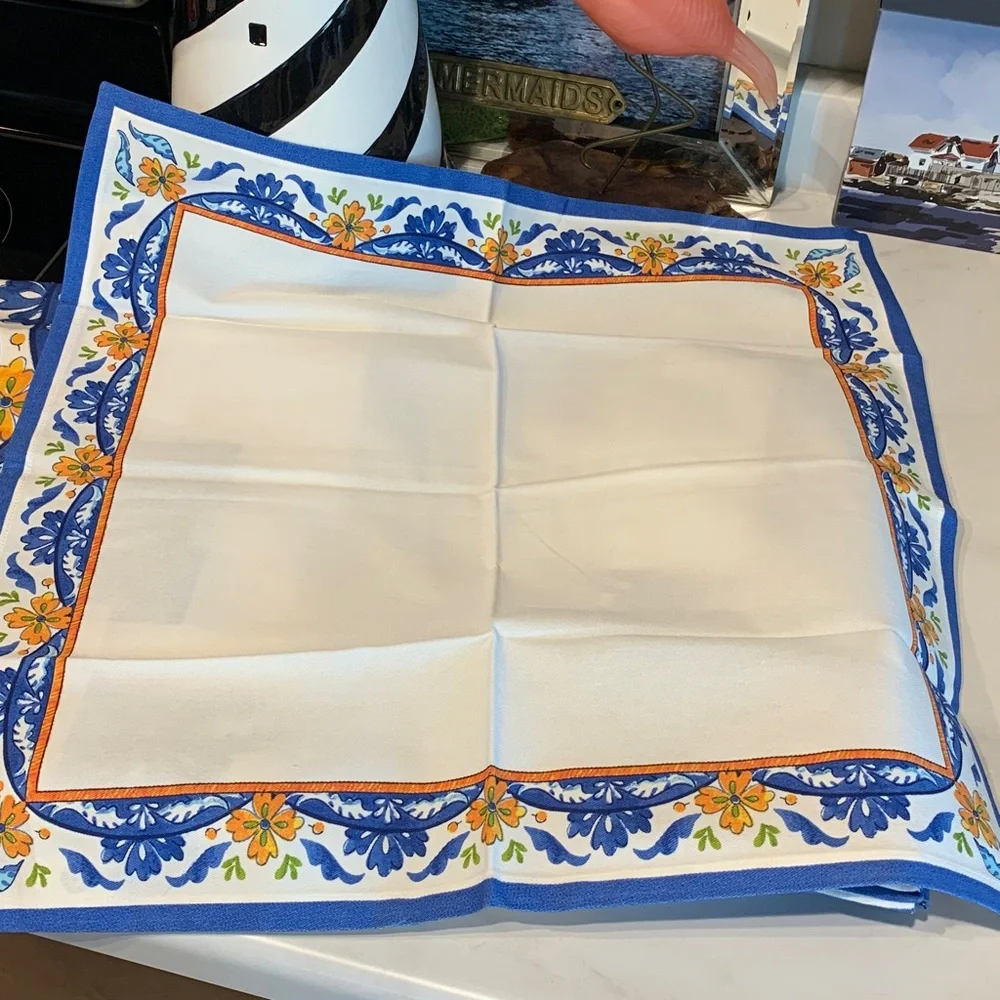 NEW Sur la Table Granada Table Runner 108x16 and 8 NEW matching napkins 20x20